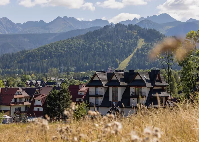 Luxury Salwatorianska s Mountain View By Renters Prestige